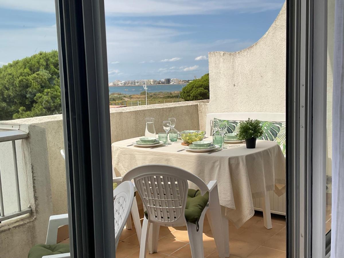Le Vue Acces Direct A La Parking Prive Clim Belle Terrasse Apartment Le Grau-du-Roi
